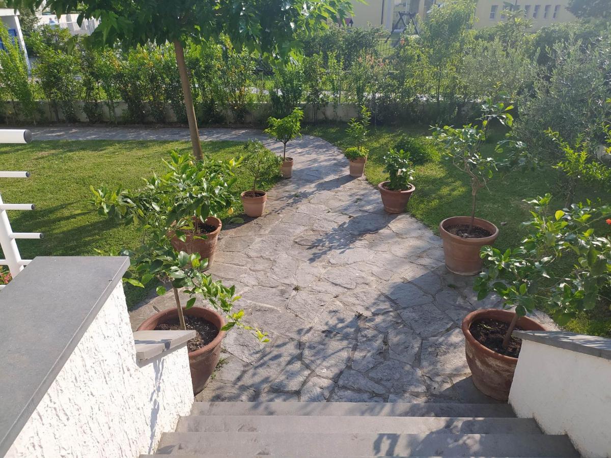 B&B Villa La Bouganville Camaiore Kültér fotó