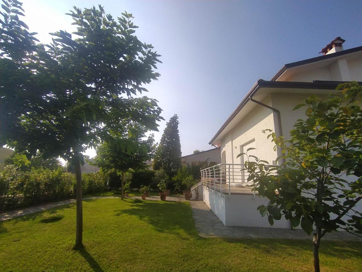 B&B Villa La Bouganville Camaiore Kültér fotó